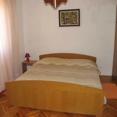 Gatti Apartman *